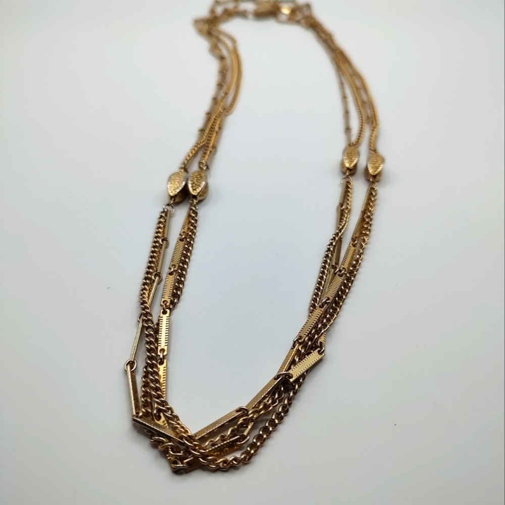 Elegant Gold Layered Necklace